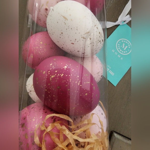 Martha Stewart Speckled Eggs - Picture 2 of 7